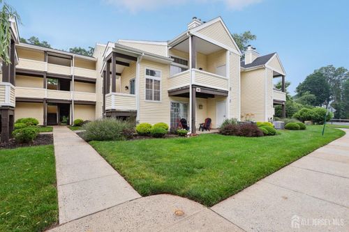 6-101 Country Club Dr, Union, NJ, 07083-8741 | Card Image