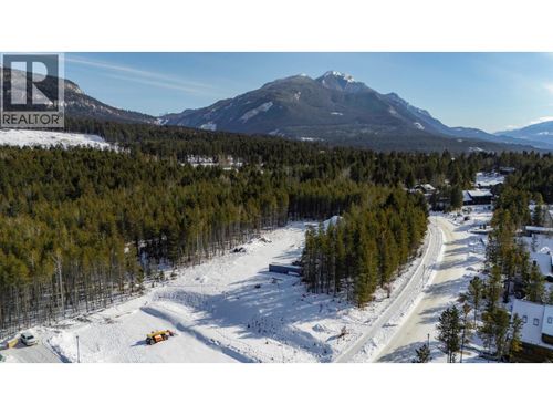 1424 Granite Dr, Golden, BC, V0A1H3 | Card Image