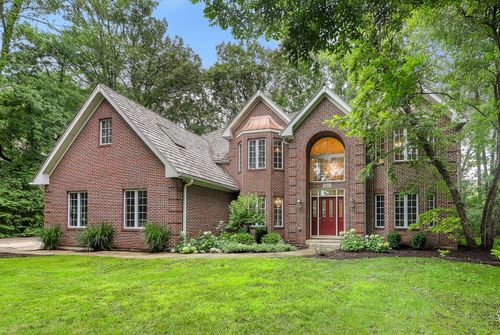 9660 Pacific Ct, Burr Ridge, IL, 60527-0705 | Card Image