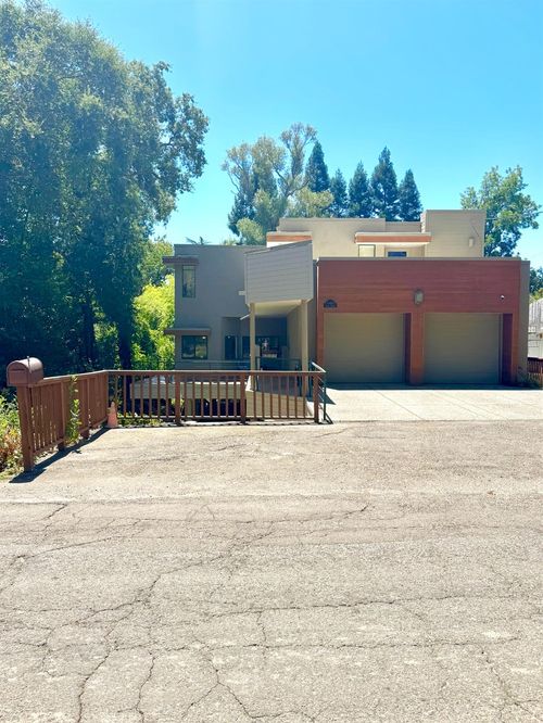 6410 Grant Ave, Carmichael, CA, 95608-3447 | Card Image