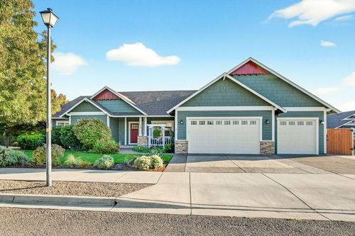 108 Oak Point Dr, Eagle Point, OR, 97524-6632 | Card Image