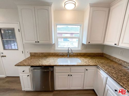 3237 Daisy Avenue, Long Beach, CA, 90806 | Card Image