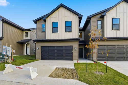 1357 Meadow Rose Pl, Waukee, IA, 50263-7909 | Card Image