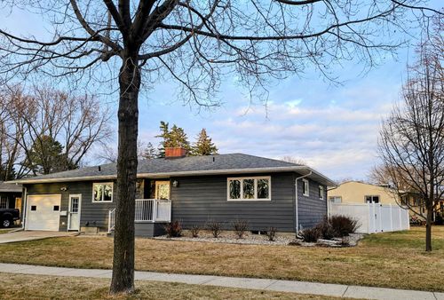 201 Gilley Ave, Brookings, SD, 57006-2538 | Card Image