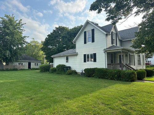 370 W Beaver St, Saint Anne, IL, 60964-7233 | Card Image