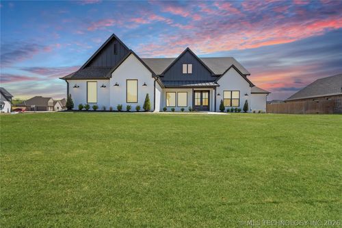 4724 E 177th Pl S, Bixby, OK, 74008-7022 | Card Image