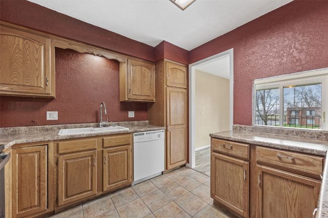 APT-60 - 5712 Golden Ct Ne, Condo with 2 bedrooms, 2 bathrooms and null parking in Cedar Rapids IA | Image 6