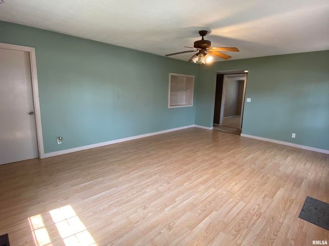 11 N Mechanic St, House other with 4 bedrooms, 2 bathrooms and null parking in Winchester IL | Image 9