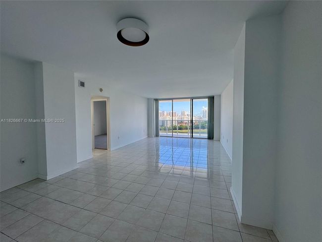 APT-1906 - 3675 N Country Club Dr, Condo with 2 bedrooms, 2 bathrooms and null parking in Aventura FL | Image 83