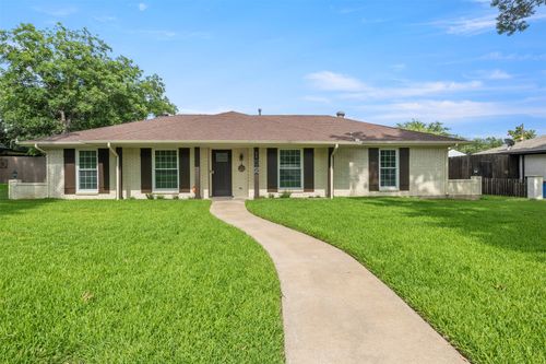 152 Stardust Ln, DeSoto, TX, 75115-5920 | Card Image