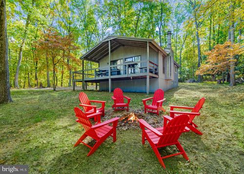 129 Redbud Ln, HEDGESVILLE, WV, 25427-6154 | Card Image