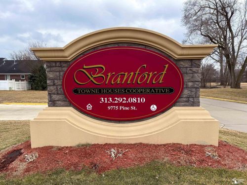 9793 Cornell St, Taylor, MI, 48180-7309 | Card Image