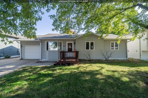 1205 Pasque Cir, Yankton, SD, 57078-5310 | Card Image