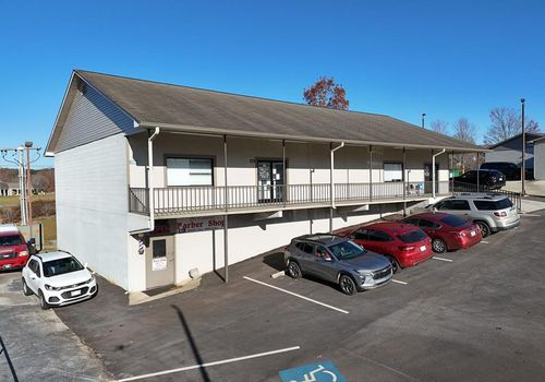 568 Blue Ridge St, Blairsville, GA, 30512-5346 | Card Image