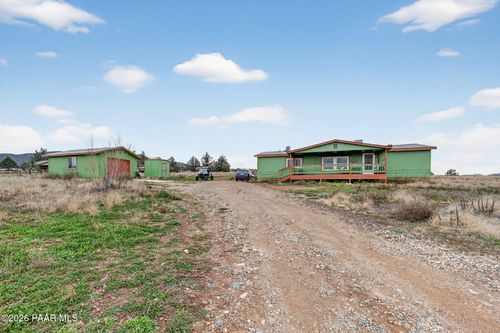 13825 E Bradshaw Rd, Dewey-Humboldt, AZ, 86329-0090 | Card Image