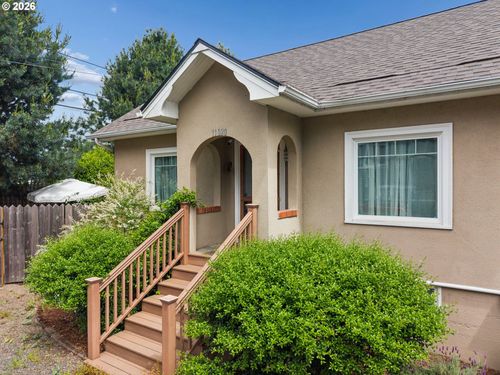 11020 N Moore Ave, Portland, OR, 97217-8054 | Card Image