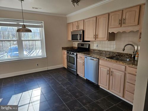 33 Fawnhollow Ct, MEDFORD, NJ, 08055-9380 | Card Image