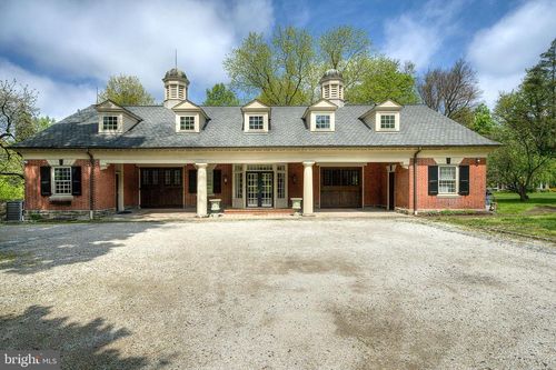 511 W Moreland Ave, Phila, PA, 19118-4220 | Card Image