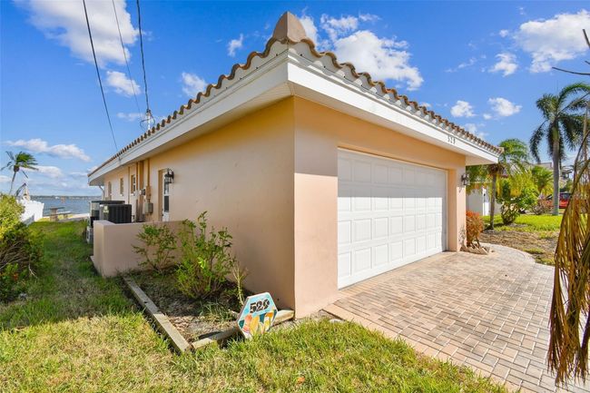 529 Johns Pass Ave, House other with 4 bedrooms, 2 bathrooms and null parking in MADEIRA BEACH FL | Image 6