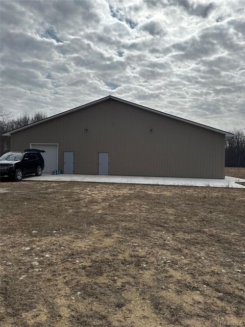 3701 Crooked Creek, Vassar Township, MI, 48768 | Card Image