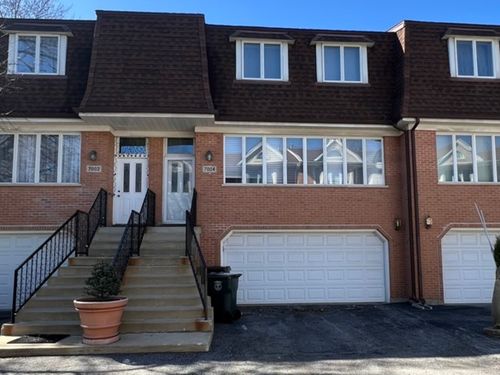 7004 Lorel Ave, Skokie, IL, 60077-3490 | Card Image