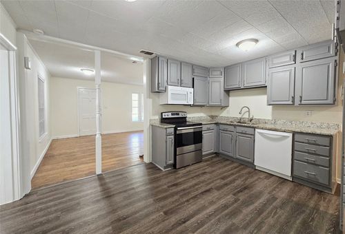 2503 Taylor St, Commerce, TX, 75428-3460 | Card Image