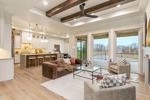 18256 Tanglewood Dr, Clive, IA, 50325-2500 | Card Image