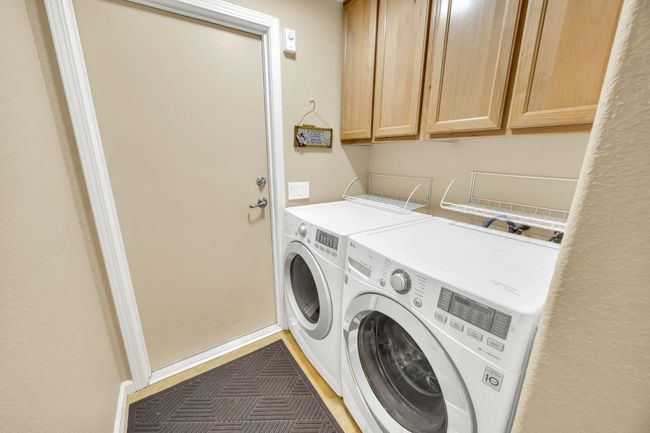 UNIT-1226 - 1200 Moon Cir, Condo with 2 bedrooms, 2 bathrooms and null parking in Folsom CA | Image 32