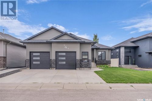 743 Kloppenburg Crt, Saskatoon, SK, S7W0P2 | Card Image