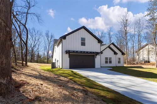 66 Mohawk Trail, Lavonia, GA, 30553 | Card Image