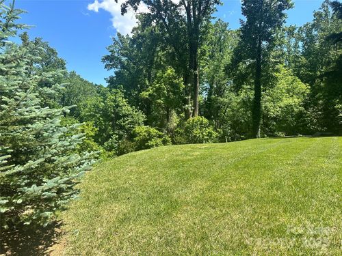 2495 Laurel Park Hwy, Laurel Park, NC, 28739-4527 | Card Image