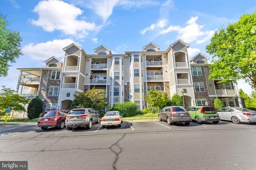 unit-106-502 Sunset View Ter Se, LEESBURG, VA, 20175-6175 | Card Image