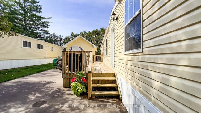 10 Bloomsbury Dr, Home with 2 bedrooms, 1 bathrooms and 2 parking in Goderich ON | Image 6