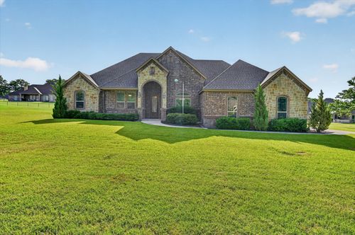 197 Ellis Creek Dr, Weatherford, TX, 76085-1631 | Card Image