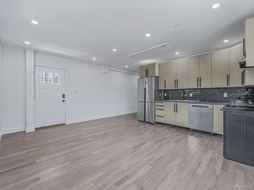 337 Beach 43rd St, Far Rockaway, NY, 11691-1209 | Card Image