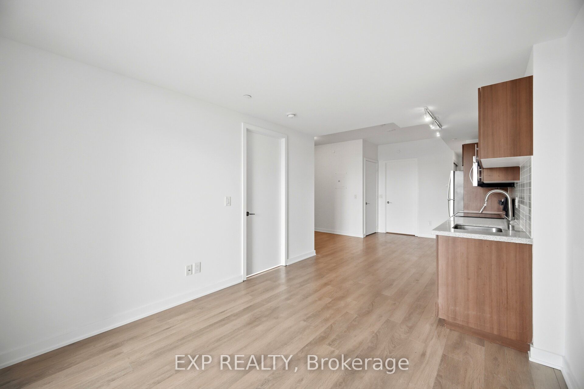 Residential in Toronto W04 3