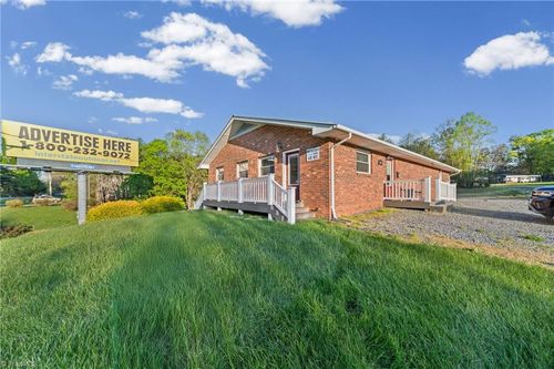 125 Woodhaven Road, North Wilkesboro, NC, 28659 | Card Image