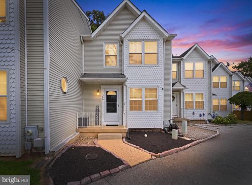 360 Park Ln, WILMINGTON, DE, 19804-2355 | Card Image