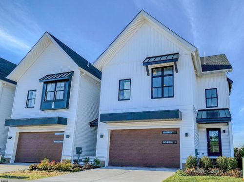 15 Creek Rd, Egg Harbor Township, NJ, 08234-8552 | Card Image