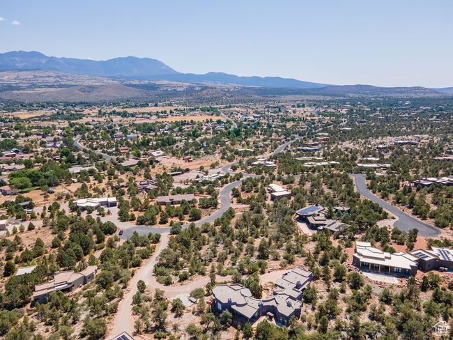 Bird's eye view with a mountain view | Image 5