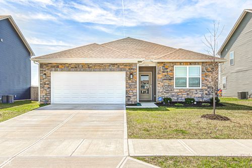 1593 Fairmount Dr, Greenfield, IN, 46140-6916 | Card Image