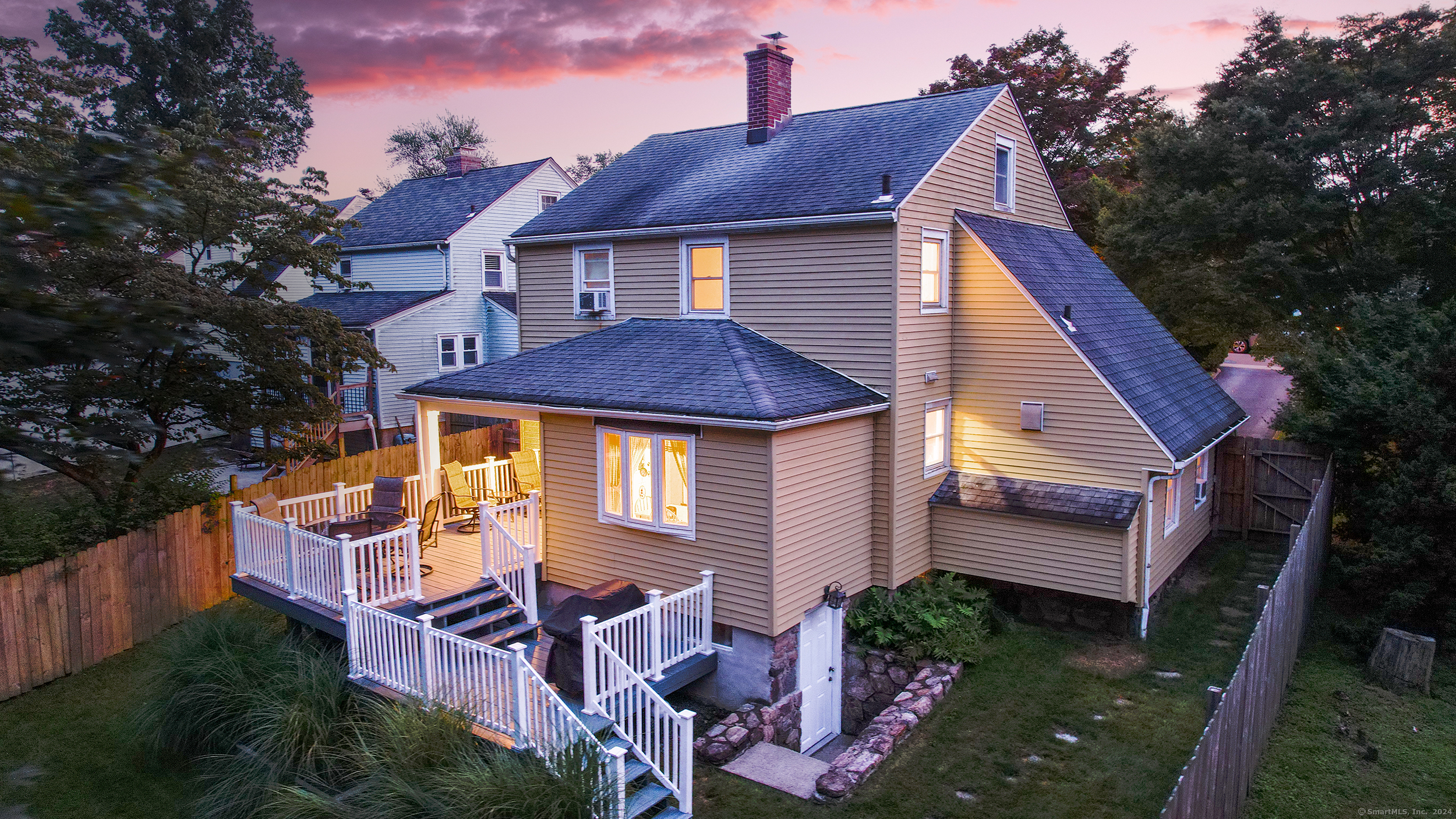 Courtland Hill St, Stamford, CT 06906