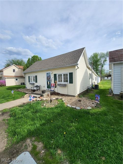 613 Marquand Ave, Conesville, OH, 43811-9717 | Card Image