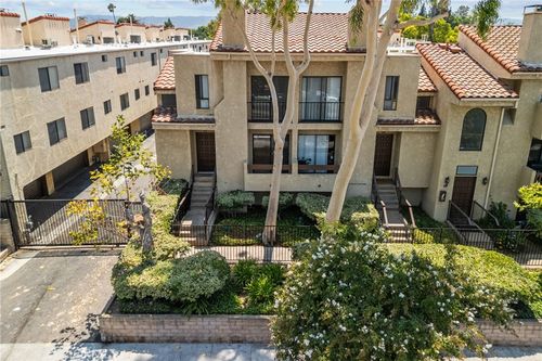 17-18958 Sherman Way, Reseda, CA, 91335 | Card Image