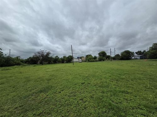 908 E Garrison Ave, Electra, TX, 76360-2517 | Card Image