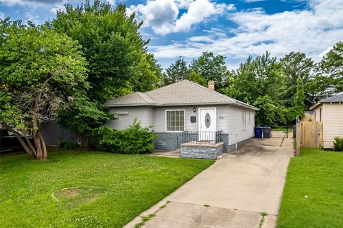 1332 Knoxville Ave, Tulsa, OK, 74112-5806 | Card Image