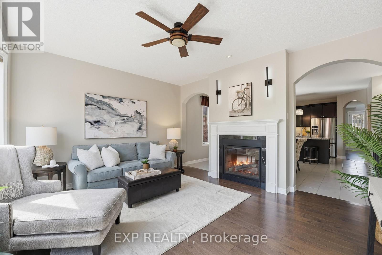 Residential in East Gwillimbury (Mt Albert) 5