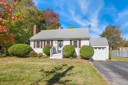 57 Wescroft Rd, Reading, MA, 01867-3366 | Card Image