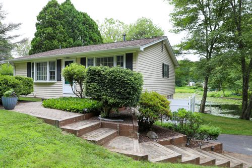 140 Flanders Rd, Stonington, CT, 06378-2414 | Card Image