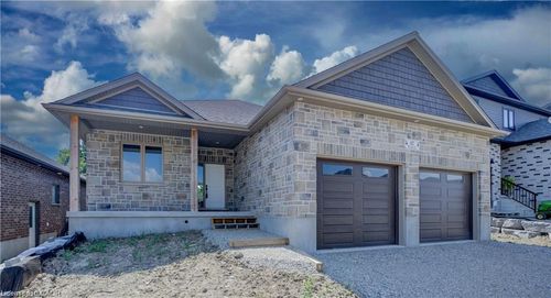 117 Pugh St, Milverton, ON, N0K1M0 | Card Image